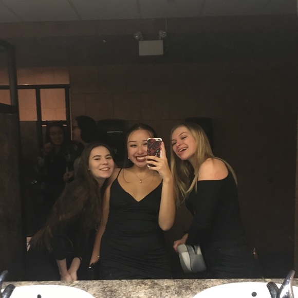 Meet your Posher, Sky - Picture 3 of 3